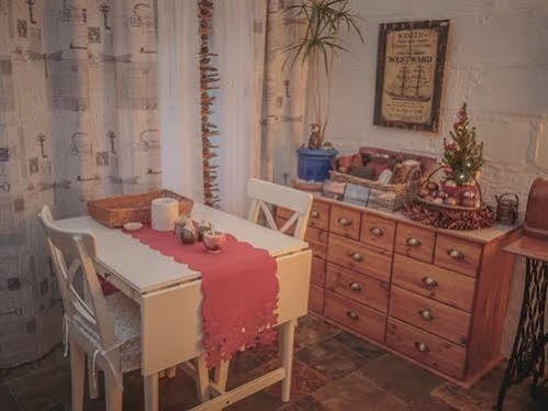 Stone'S Throw Cottage เมวากิสซีย์ ภายนอก รูปภาพ