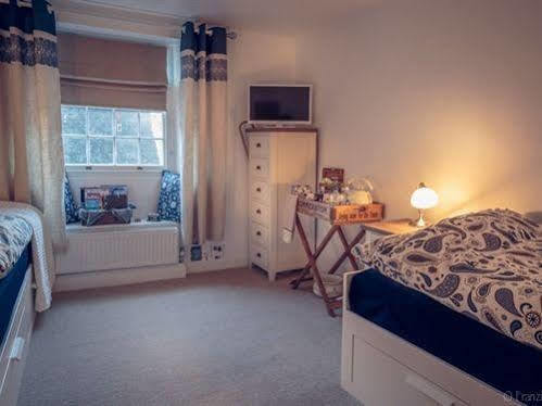 Stone'S Throw Cottage เมวากิสซีย์ ภายนอก รูปภาพ
