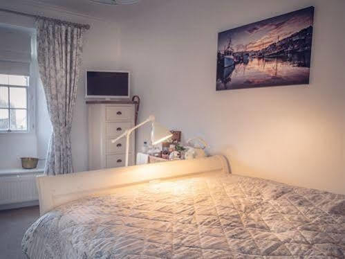 Stone'S Throw Cottage เมวากิสซีย์ ภายนอก รูปภาพ